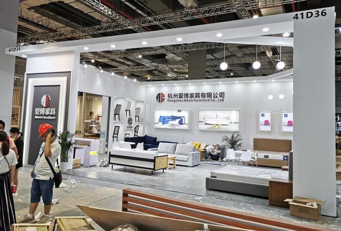 展會搭建布置中塑料材料如何選擇？膠黏劑又該如何選擇？