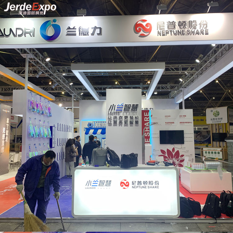 北京展會(huì)設(shè)計(jì)與搭建時(shí)展臺(tái)燈光該如何把控?